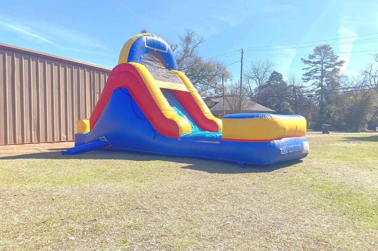 16 FT MEGA Jr. Waterslide (16' H x 22' L x 10' W)